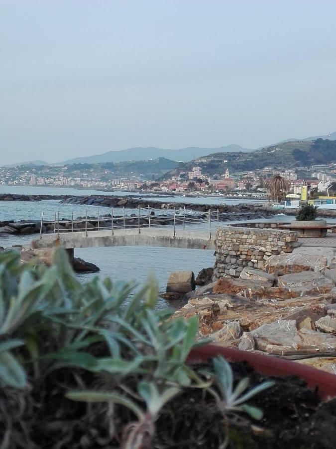 I Fiori Di Santo Stefano Lejlighed Santo Stefano al Mare Eksteriør billede